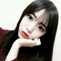 我持寒芒驻边疆，染尽敌血势更狂。 青春是手牵手坐上了永
