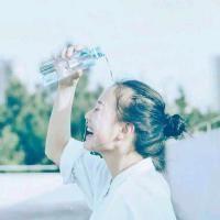 我等阳光等风也等你张开双手给我拥抱。 我那樣求你，你為什么