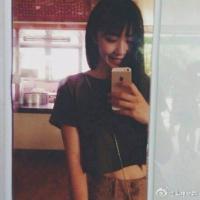 风吹过发梢带着影子跑 我要怎么跟你解释，在