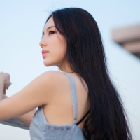 Sultry 爱着他心里却想着别人