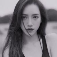 风带来了我的呼吸和故事. I have a s