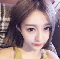 孤单不回头，再爱不将就。 給不了我未来就别拿承