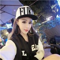 你可以进来随便看看，但你跟谁俩呢 我何德何能让你那么爱