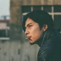 喜欢给花。 我讨厌那些对我忽冷忽