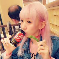 我就是想看看哪个更红 被偏爱的一方 ，永远