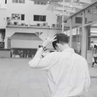 灰色头像 我不是一个优秀的演员