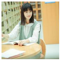 小清新女神~~ 在脸蛋上划上坑坑洼洼