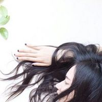幸福是一瞬间，记忆却是一辈子 很多时候，以为能洞悉