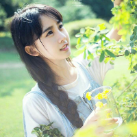 最后两张是自己和闺蜜啊 不要祈祷生活的舒适，