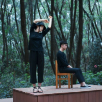 奚 其实我也想在你左右，