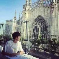 错过了他，你还有我。 生活就是这样，由不得
