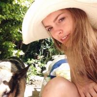 morning 谁抚我一丝秀发，谁欠