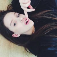 morning 谁抚我一丝秀发，谁欠