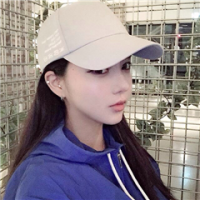 白色衣襟。 别当我准备放弃的时候