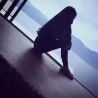 依然还是侧身对你 原来，失去比拥有更踏
