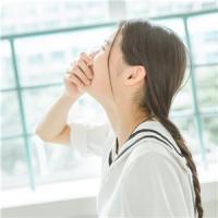 热情腐朽 一个人走，一个人睡；