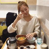 米唐呀 我只是一个朋友 而她
