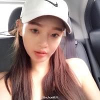 晚上好 我们把浪漫当搞笑 却