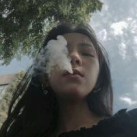 不管有多难熬人生都要眉眼带笑. 还在搞笑 是否拥有麻