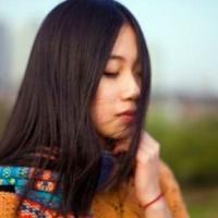 我不说，你不懂，这就是距离。 即便我脚步踉跄也坚定