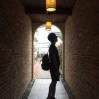 人潮拥挤记得牵紧我 将回忆彻底回忆，将记