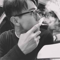 型男 此 刻 莪 一 個