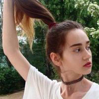 宋杏在 你视力不好看不见我的