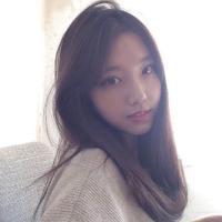 冰雪初愈。 她长得比我好看，又温