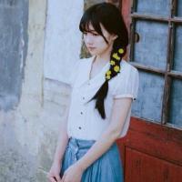 伴我亡。 年少时我们未曾料到匆