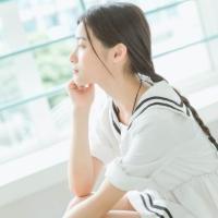 伴我亡。 年少时我们未曾料到匆