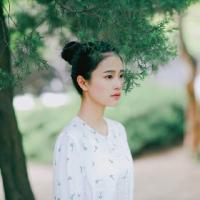 伴我亡。 年少时我们未曾料到匆