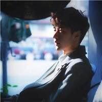做我怀中人 听着你空间的音乐。眼