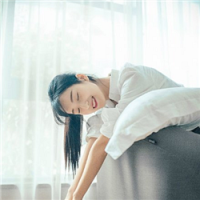 做我怀中人 多希望我只是个孩子，