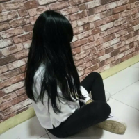 谭薇咩 仰望彩虹，雨中打伞而