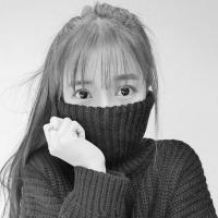 无人与我立黄昏 无人问我粥可温 你还是我一碰就痛的软