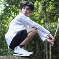 安静的做个美男子 我不会去挽留任何一个