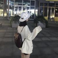 人从众 坚强的人，并不是能应