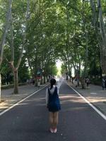 在我的世界里，做我的英雄。 这城市车水马龙你像个