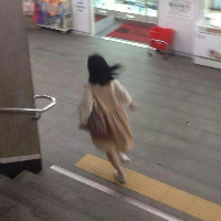 徒倚 人生就像剥洋葱，总有