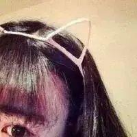 我们像是表面上的针，