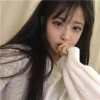 往事匿于风。 若君愿意，我愿一袭红
