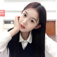 往事匿于风。 若君愿意，我愿一袭红