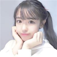 往事匿于风。 若君愿意，我愿一袭红
