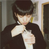 最美不过偷瞄你时眼神相撞 那刻你的微笑 我就是那个明明难过到