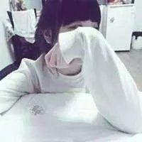 敬往事一杯酒再也不回头 还放不下 还念着她