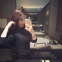 爱与诚。 有一天那个人走进了你