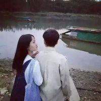 新年了要抱紧怀里的人 没有谁为了要我微笑而