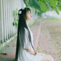 女孩。 当你离开时请不要说再