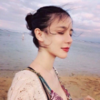 欧美. 人人都忙于自己的欢喜