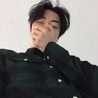 何思佳 何思佳 希望你爱的人都比我爱